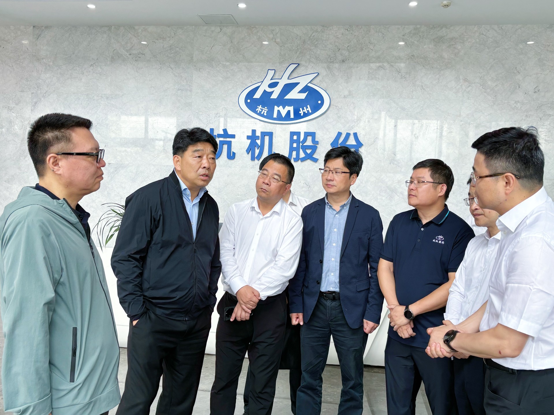 浙江(jiang)省人民政(zheng)府副省長(zhang)柯吉欣調(diao)研杭機股(gu)份