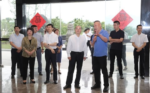 浙江(jiang)省委宣(xuan)傳部部(bu)長朱國(guo)賢一行(hang)莅臨杭(hang)機考察(cha)調研